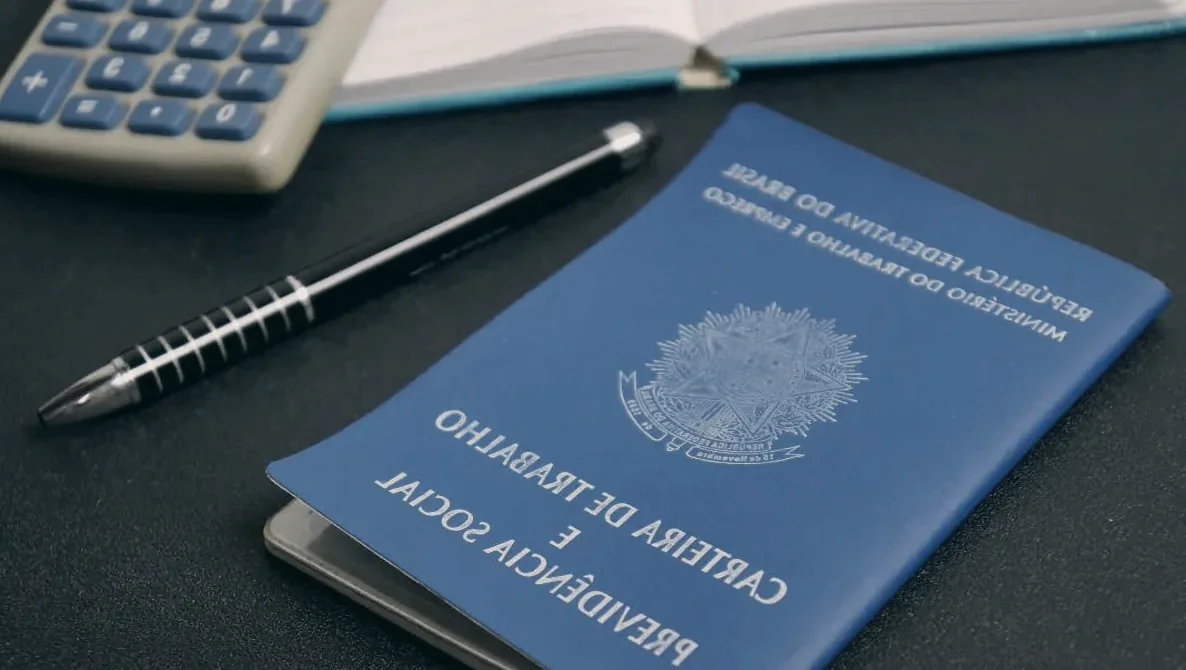 Análise de documentos e histórico contributivo junto ao INSS